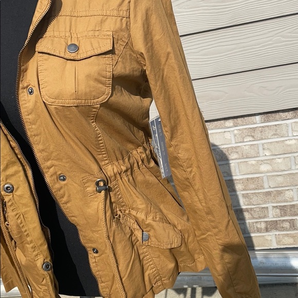 Brand New Snobbish Jacket - Picture 2 of 5